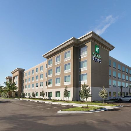 Holiday Inn Express Cape Canaveral By Ihg Exterior foto